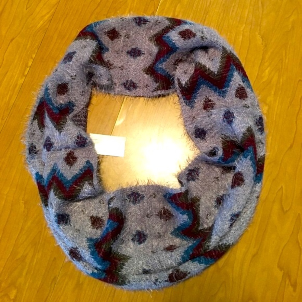 Soft Knit Aztec Style Print Infinity Scarf NWT